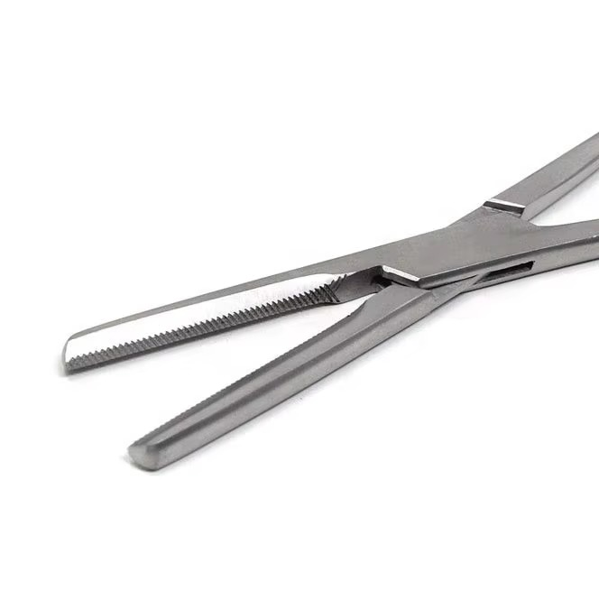 Tube Clamp Forceps – Surgical Instrument for Secure Tubing Control - Image 4